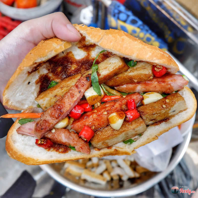 Ship bánh mỳ thịt pate chả cá